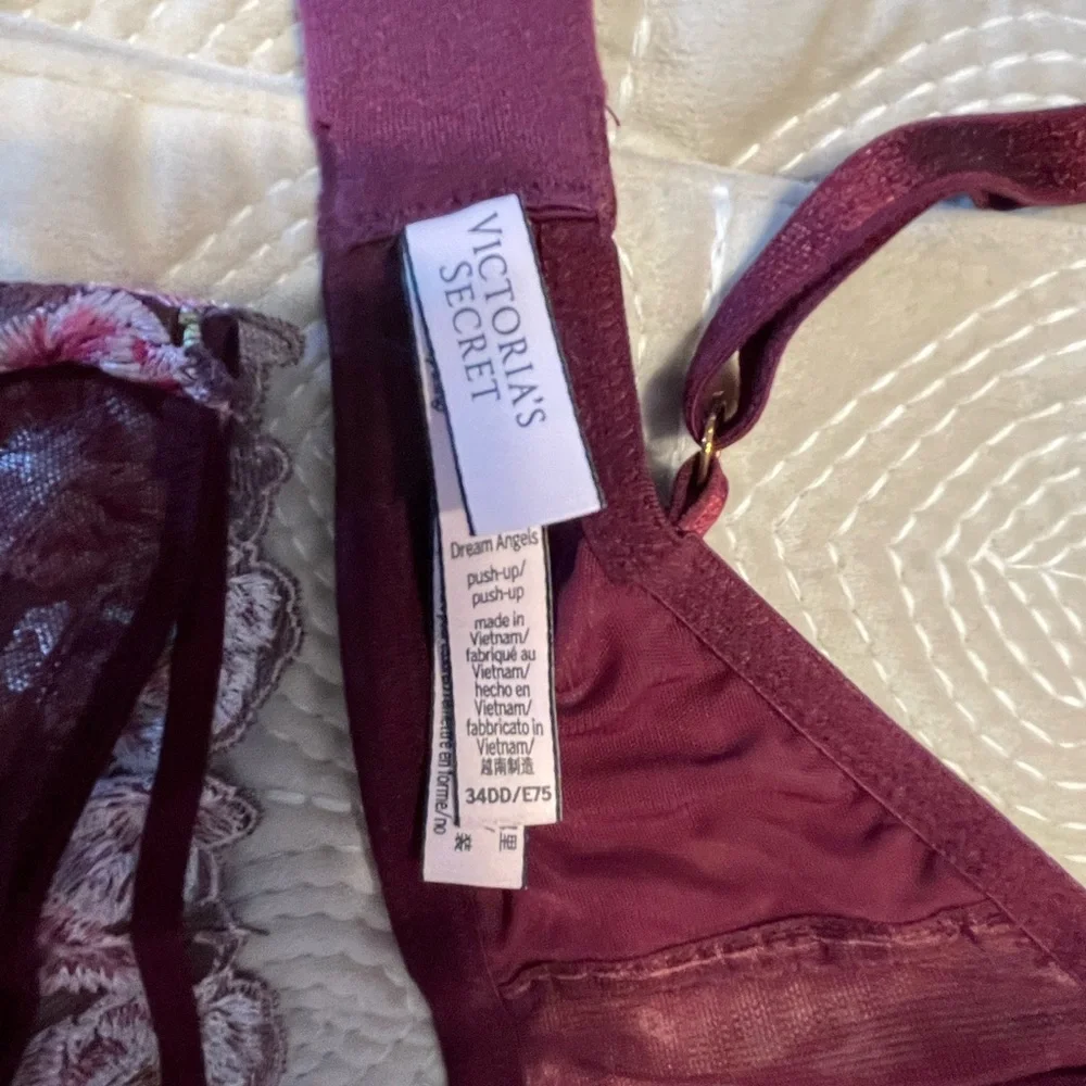 Victoria's Secret Burgundy Floral Lace Bra and Panty Set - Picture 2 of 3